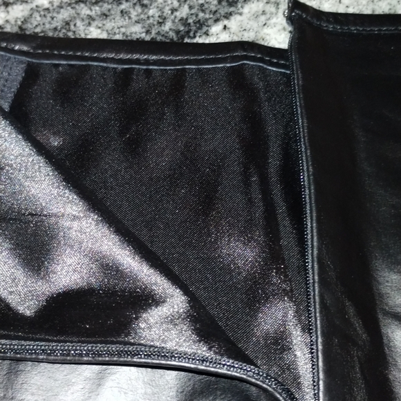 Metrostyle NWT Genuine leather panel straight skirt size 6, zipper - Picture 9 of 10